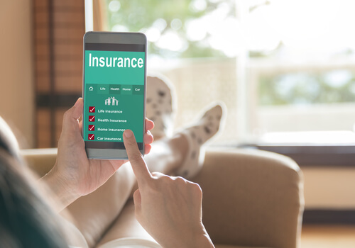 Buying insurance online or offline
