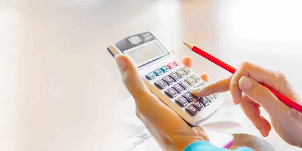 How do life insurance term plan premium calculators work